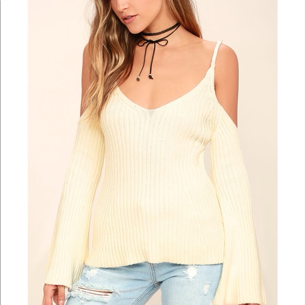 Lulus Cream V Neck Sweater knit top Size S